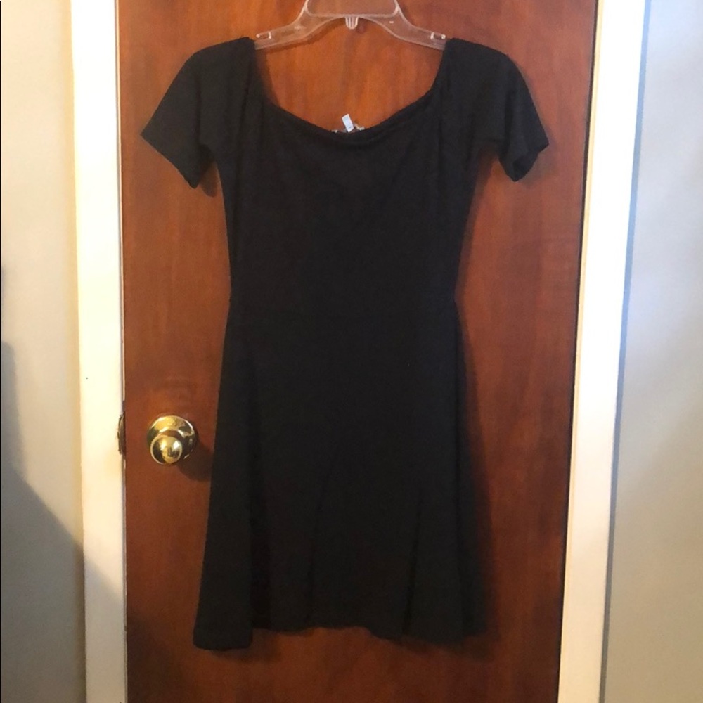 PEPLUM DRESS FLATTERING 🔥
